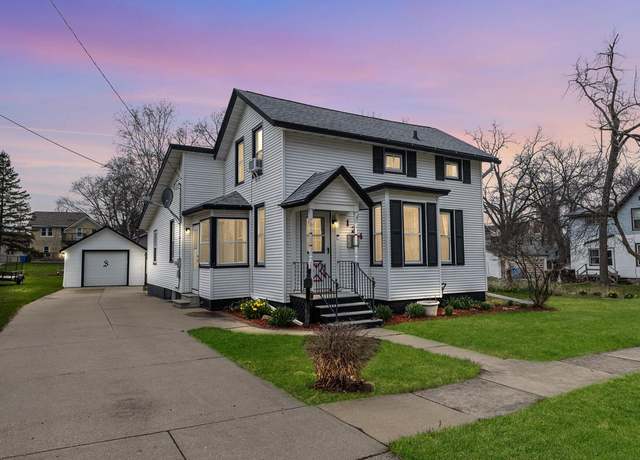 Property at 124 Dewey Ave, Watertown, WI 53094, 3 beds, 2 baths