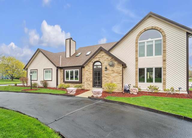 Property at 3139 Rudolph Dr, Racine, WI 53406, 4 beds, 3 baths