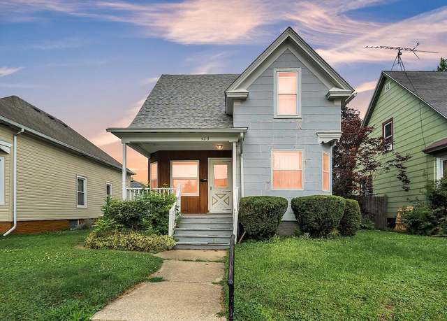 Property at 920 Grove Ave, Racine, WI 53405, 3 beds, 1.5 baths