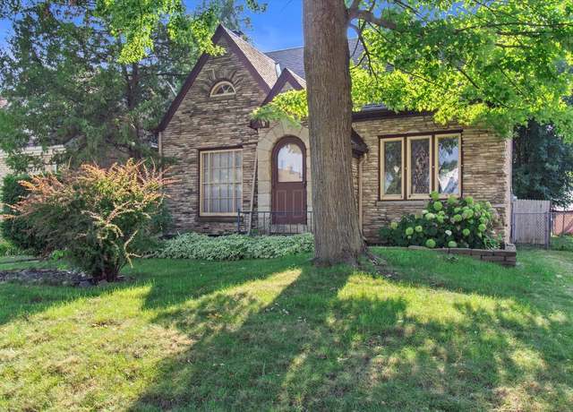 Property at 6087 N 36th St, Milwaukee, WI 53209, 2 beds, 1.5 baths