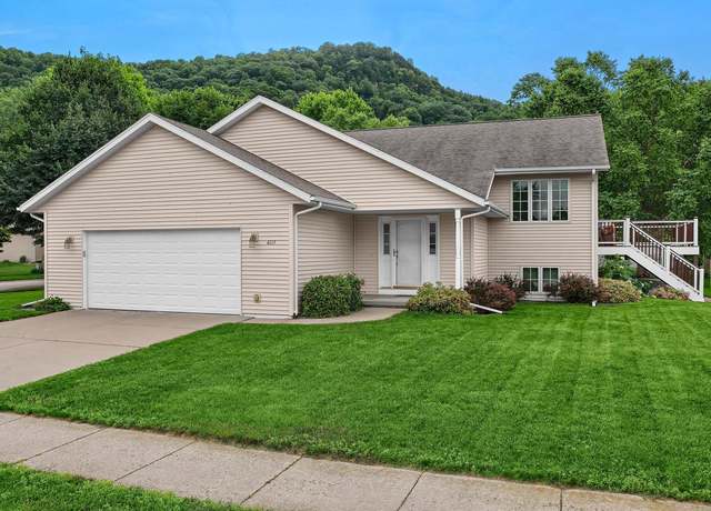 Property at 4115 Fairway St, La Crosse, WI 54601, 4 beds, 3 baths