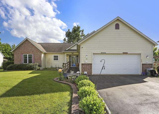 Property at 30 W Sedgemeadow St, Elkhorn, WI 53121, 3 beds, 3 baths