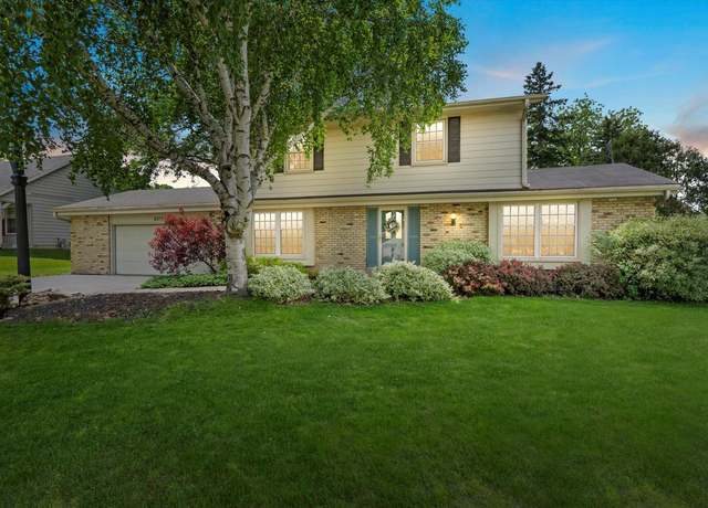 Property at 8317 S 42nd St, Franklin, WI 53132, 4 beds, 1.5 baths