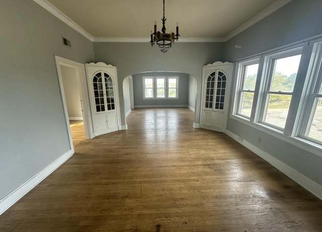 Property at 707 E Brady St, Milwaukee, WI 53202