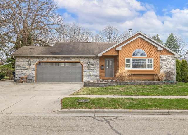 Property at 610 N Washington St, Elkhorn, WI 53121, 2 beds, 2 baths