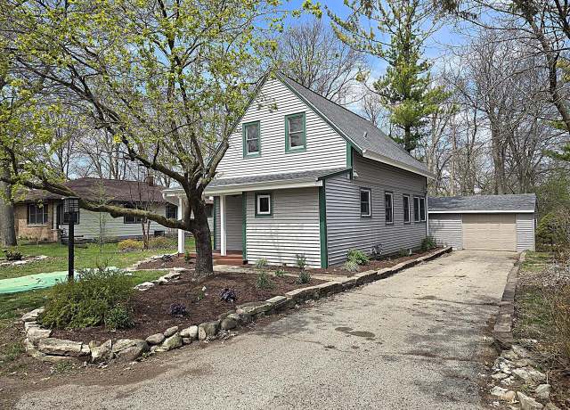 Property at N22W28832 Oak Ln, Pewaukee, WI 53072, 2 beds, 1 bath