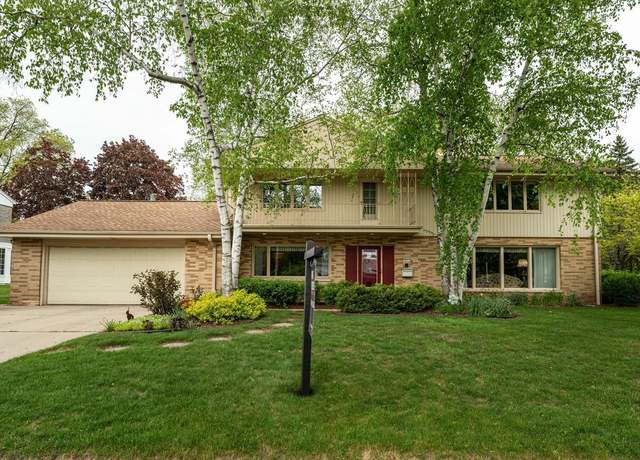 Property at 7831 Geralayne Cir, Wauwatosa, WI 53213, 4 beds, 2.5 baths