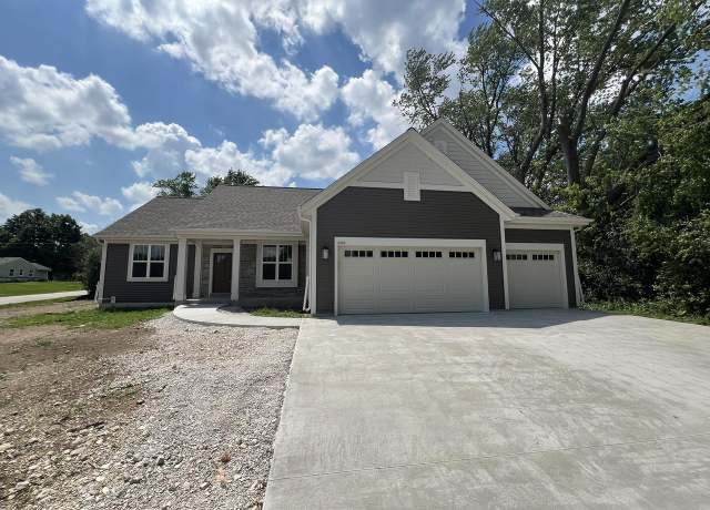 Property at 3865 Glen Echo Dr, Brookfield, WI 53005, 3 beds, 3 baths
