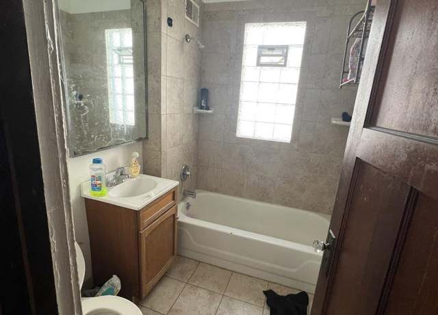Property at 2767 N 40th St #2769, Milwaukee, WI 53210, 4 beds, 2 baths