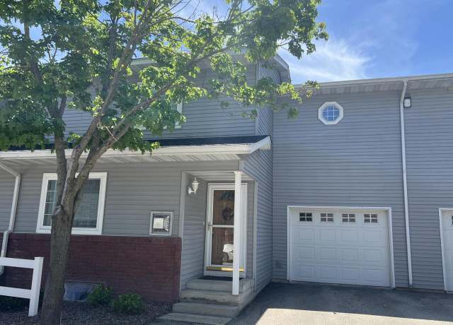 Property at 808 Cedar Dr Unit C, La Crescent, MN 55947, 3 beds, 1.5 baths