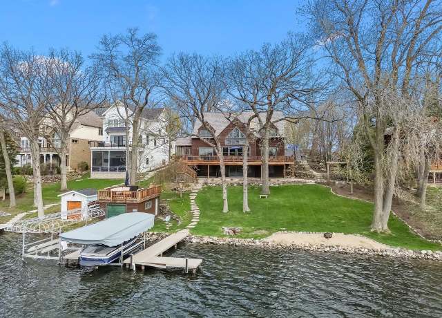 Property at W5635 Forest Rd, Elkhorn, WI 53121, 6 beds, 3.5 baths