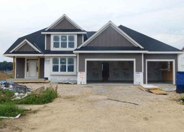 Property at 257 Candleberry Ln, Grafton, WI 53024, 4 beds, 2.5 baths