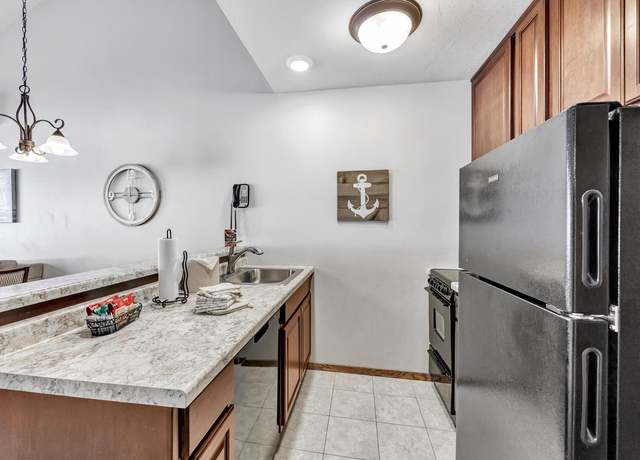 Property at 4920 N Landmark Cir #2324, Egg Harbor, WI 54209, 2 beds, 1 bath