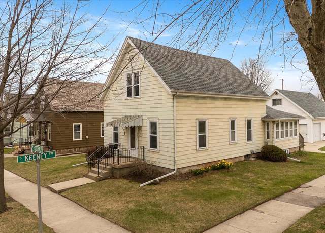Property at 531 W Foster St, Port Washington, WI 53074, 2 beds, 1 bath
