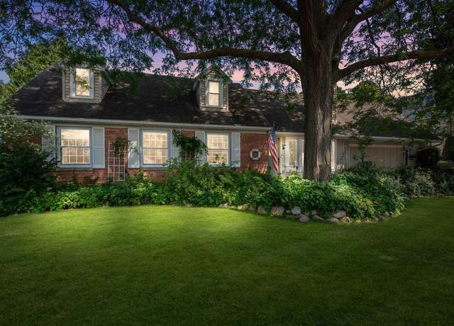 Property at 414 Hillcrest Ct, Port Washington, WI 53074, 3 beds, 2.5 baths