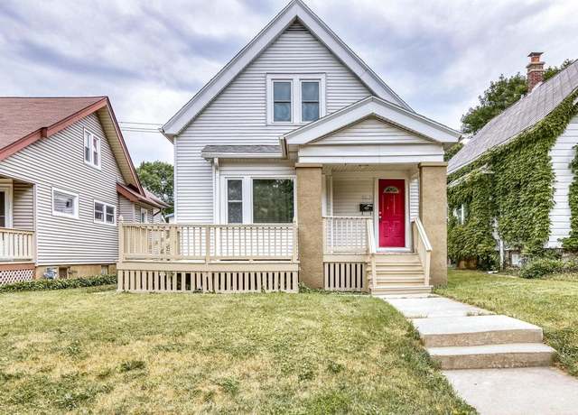 Property at 3015 N Oakland Ave, Milwaukee, WI 53211, 5 beds, 2.5 baths