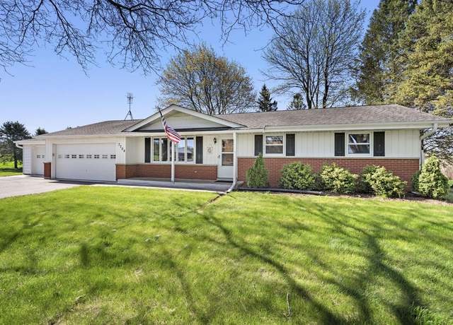 Property at 7704 Salisbury Rd, West Bend, WI 53090, 3 beds, 2 baths