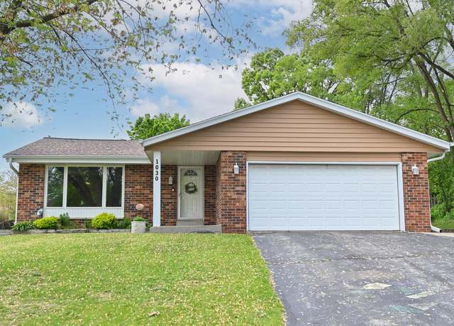 Property at 1030 S Grandview Blvd, Waukesha, WI 53188, 3 beds, 2.5 baths