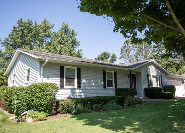 Property at N3447 Walnut Rd, Lake Geneva, WI 53147, 3 beds, 1.5 baths