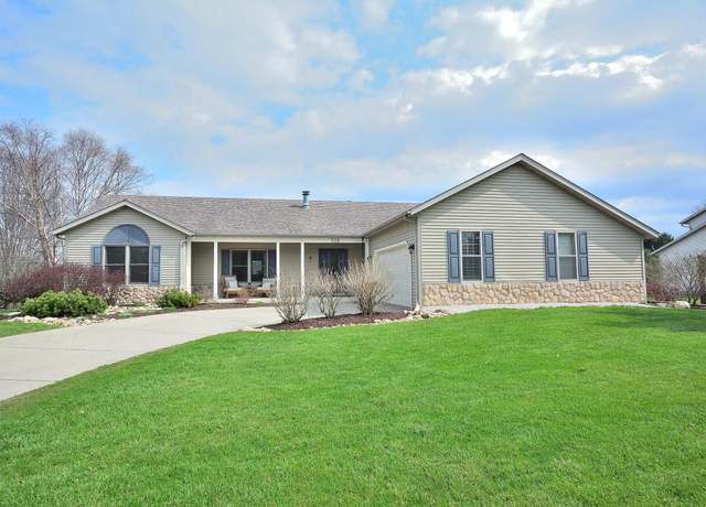 Property at 528 Fairview Cir, Waterford, WI 53185, 4 beds, 2.5 baths