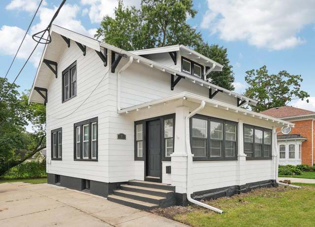 Property at 7 W Geneva St, Elkhorn, WI 53121, 3 beds, 2 baths