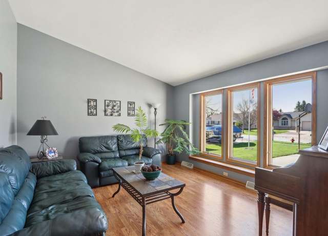 Property at 500 E Quail Run, Oak Creek, WI 53154, 4 beds, 2.5 baths