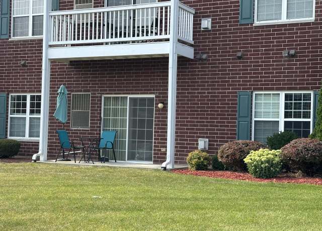 Property at 6000 S Buckhorn Ave, Cudahy, WI 53110, 1 bed, 1.5 baths