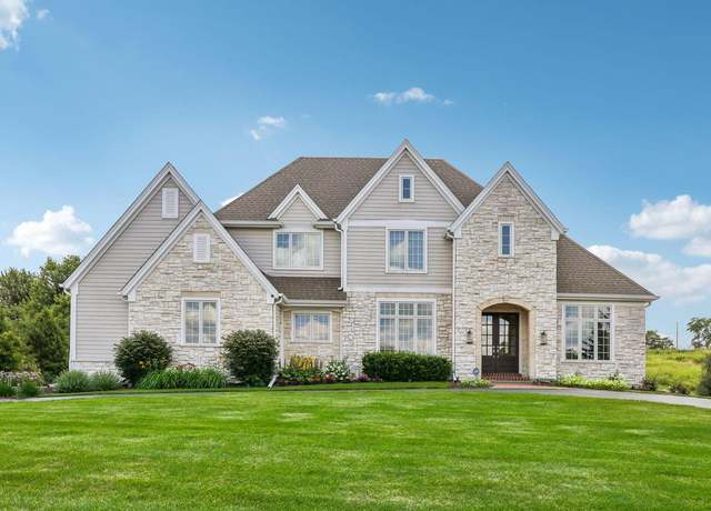Property at N93W7935 Cranes Xing, Cedarburg, WI 53012, 5 beds, 4.5 baths