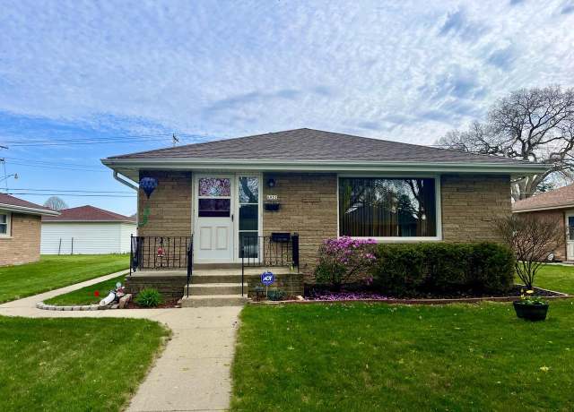 Property at 6951 W Verona Ct, Milwaukee, WI 53219, 3 beds, 1.5 baths