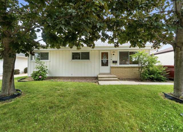 Property at 2701 Loraine Ave, Racine, WI 53404, 3 beds, 1 bath