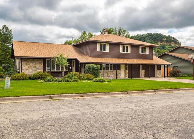 Property at 323 28th Street South St, La Crosse, WI 54601, 4 beds, 3 baths