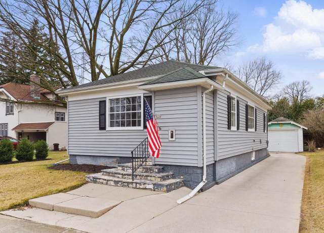 Property at 836 N 15th St, Manitowoc, WI 54220, 2 beds, 1 bath
