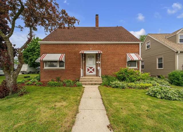 Property at 626 Marion Ave, South Milwaukee, WI 53172, 5 beds, 1.5 baths