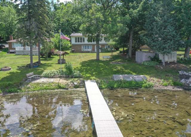 Property at 33826 S Lakeshore Dr, Burlington, WI 53105, 3 beds, 2 baths