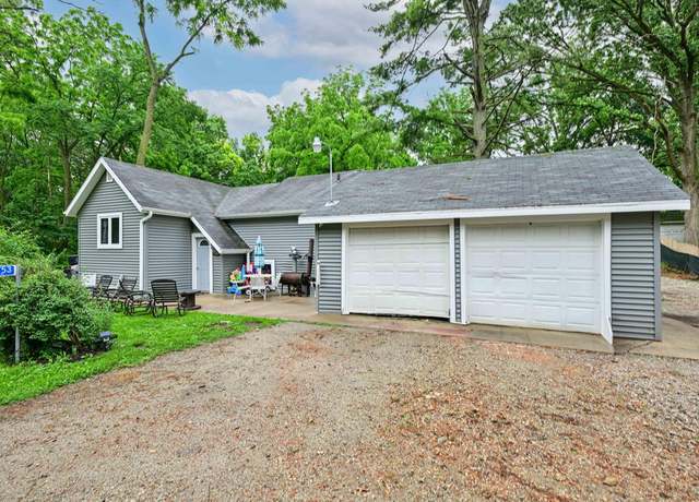 Property at W8753 Ridge Rd, Delavan, WI 53115, 2 beds, 1 bath