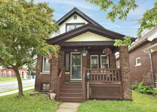 Property at 2742 S Howell Ave, Milwaukee, WI 53207, 3 beds, 1.5 baths