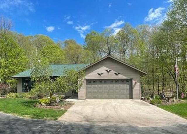 Property at W5414 Burrows Ln, Elkhart Lake, WI 53020, 3 beds, 3 baths