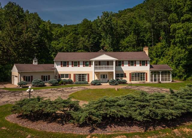 Property at N2194 Valley Rd, La Crosse, WI 54601, 5 beds, 5 baths