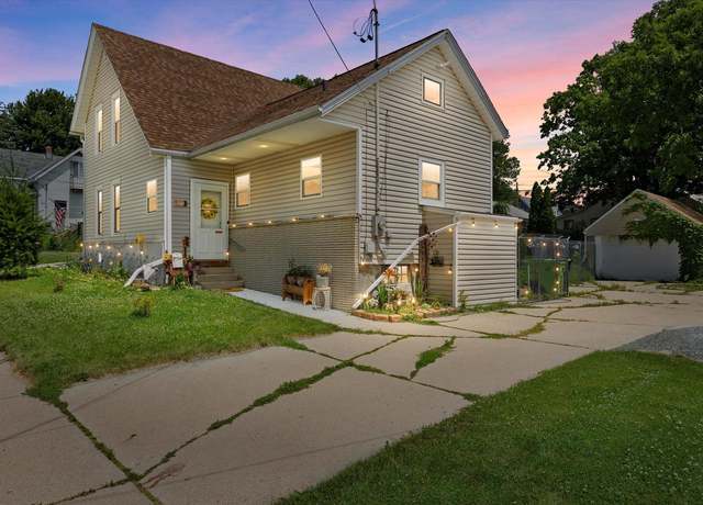 Property at 504 First St, Hartford, WI 53027, 3 beds, 1 bath
