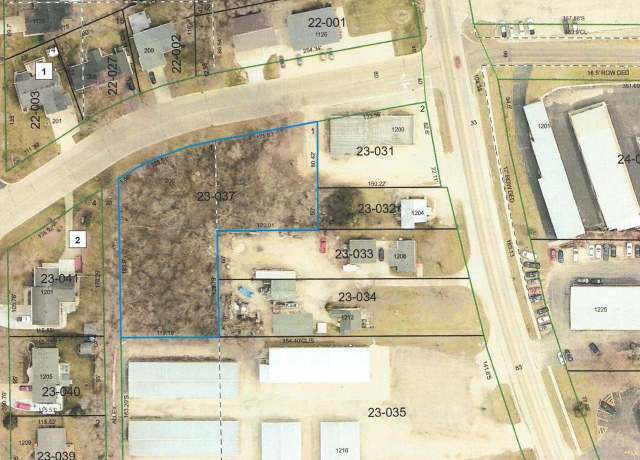 Property at 206 E Hilltop Trl, Fort Atkinson, WI 53538