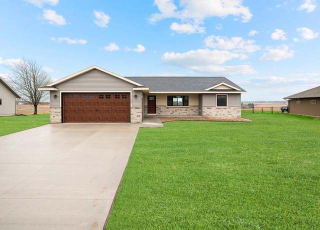 Property at 105 Majestic Dr, Westby, WI 54667, 3 beds, 2 baths