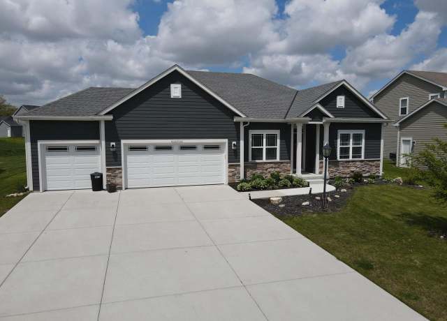 Property at W226N7843 Timberland Dr, Sussex, WI 53089, 3 beds, 2 baths
