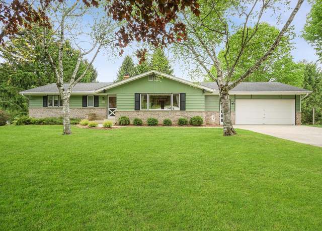 Property at W1019 Marys Ct, Rubicon, WI 53078, 3 beds, 1.5 baths