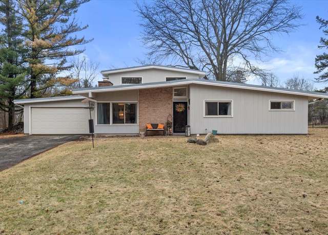 Property at 3103 W Riverland Dr, Mequon, WI 53092, 4 beds, 2 baths