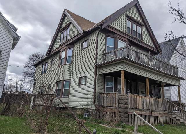 Property at 3345 N Vel Phillips Ave #3347, Milwaukee, WI 53212, 6 beds, 2 baths