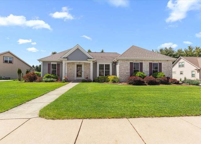 Property at 2834 Gateway Ave, Hartford, WI 53027, 4 beds, 3 baths