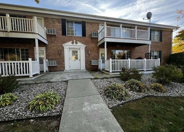 Property at 139 Heidel Rd #2, Thiensville, WI 53092, 2 beds, 1.5 baths