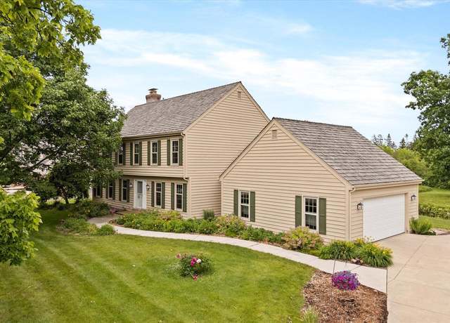 Property at 10800 N Norway Dr, Mequon, WI 53092, 4 beds, 3 baths