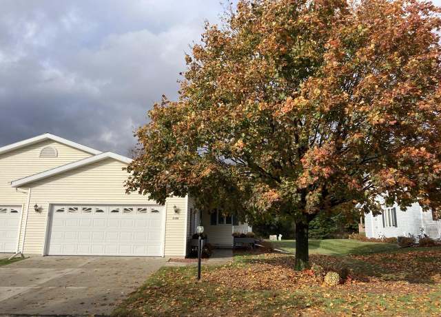 Property at 1524 Deer Brook Dr, Two Rivers, WI 54241, 2 beds, 2 baths