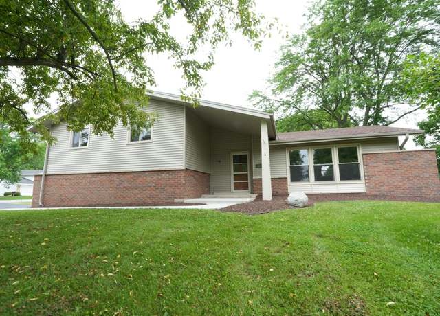 Property at 1212 Palamino Dr, Racine, WI 53402, 3 beds, 2.5 baths
